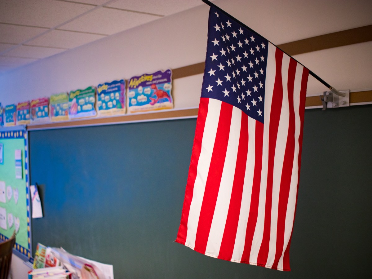 Student to receive $90,000 settlement after pledge of allegiance lawsuit 