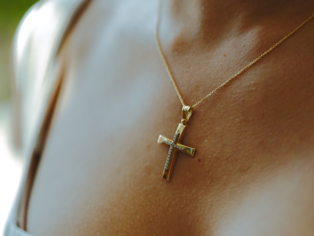 Why I wore a cross necklace as an atheist